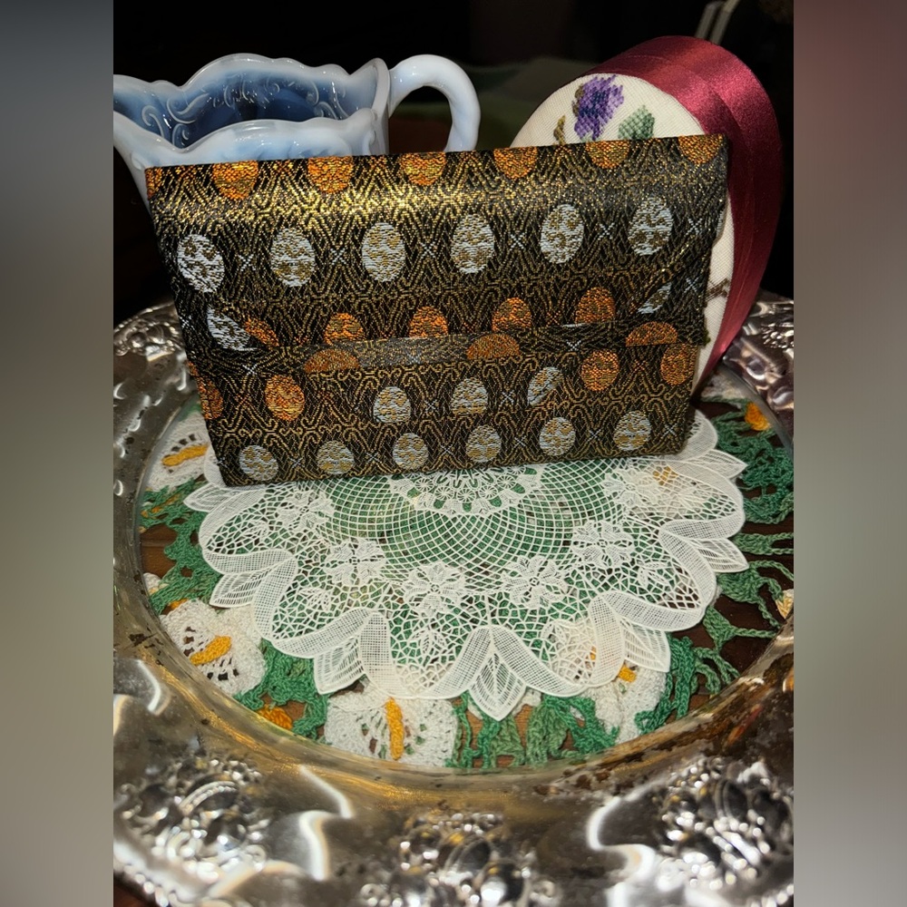 Tasaki Pearls silk clutch/storage Pouch✨